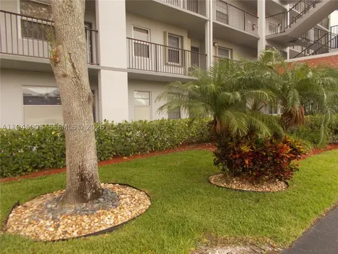 1400 SW 124th Terrace Pembroke Pines FL 33027