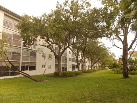 1400 SW 124th Terrace Pembroke Pines FL 33027