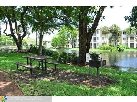 9977 Westview Drive Coral Springs FL 33076