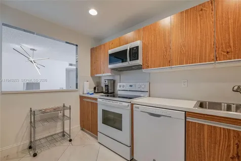 2401 S Ocean Drive Hollywood FL 33019