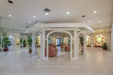 2401 S Ocean Drive Hollywood FL 33019