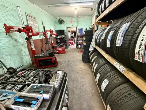 4190 E 4th Avenue Hialeah FL 33013