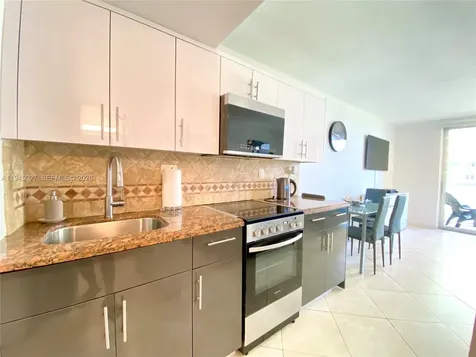 19201 Collins Avenue Sunny Isles Beach FL 33160