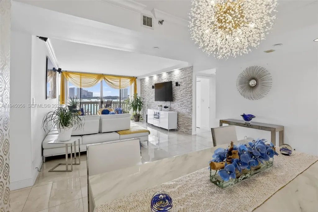 1000 Island Boulevard Aventura FL 33160
