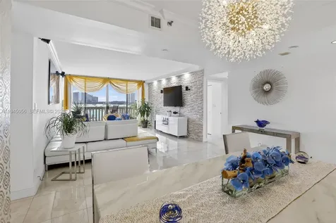 1000 Island Boulevard Aventura FL 33160