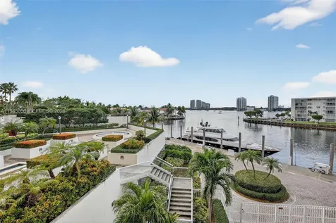 1000 Island Boulevard Aventura FL 33160