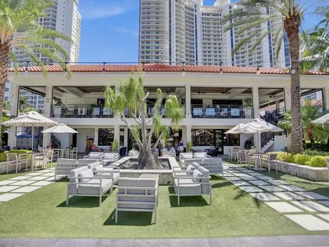 1000 Island Boulevard Aventura FL 33160