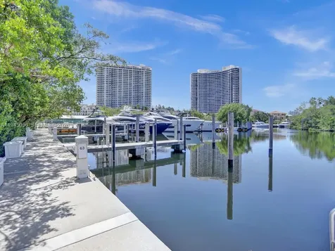 1000 Island Boulevard Aventura FL 33160