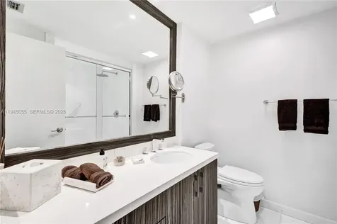20281 E Country Club Drive Aventura FL 33180