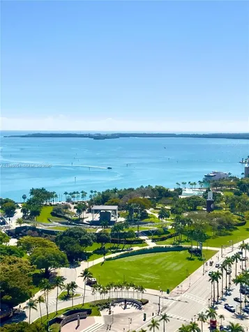 398 NE 5th Street Miami FL 33132