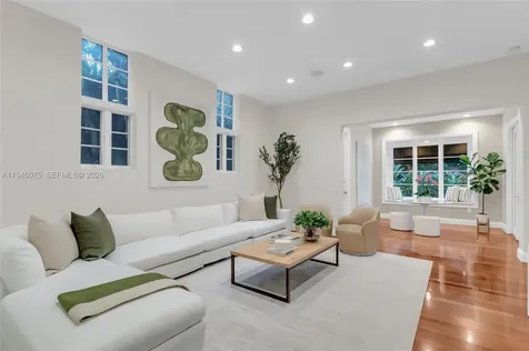 7426 SW 49th Place Miami FL 33143