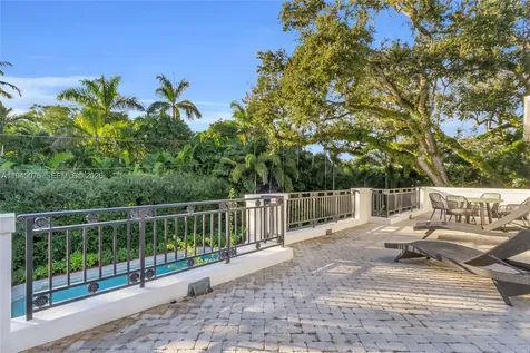 7426 SW 49th Place Miami FL 33143