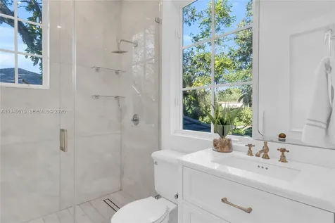 7426 SW 49th Place Miami FL 33143