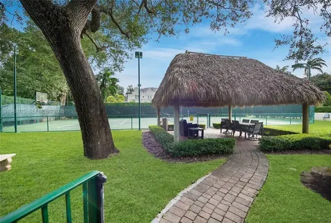 7426 SW 49th Place Miami FL 33143