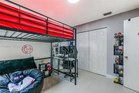 9526 SW 155th Avenue Miami FL 33196