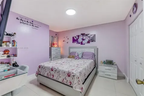 9526 SW 155th Avenue Miami FL 33196