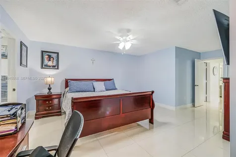 9526 SW 155th Avenue Miami FL 33196