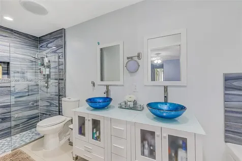 9526 SW 155th Avenue Miami FL 33196