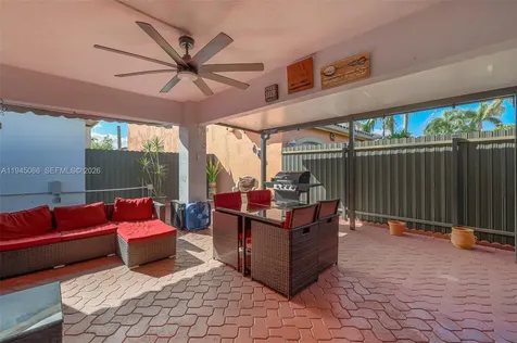 9526 SW 155th Avenue Miami FL 33196