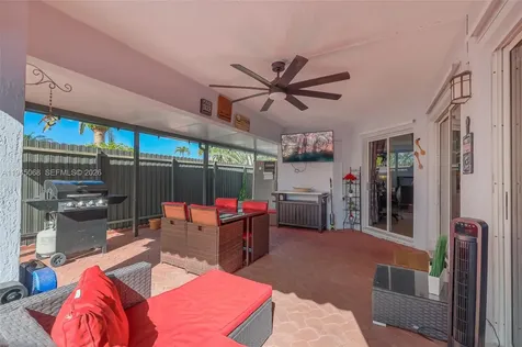 9526 SW 155th Avenue Miami FL 33196