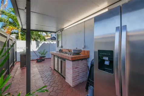 9526 SW 155th Avenue Miami FL 33196