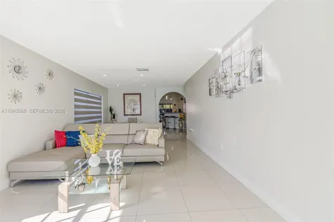 9526 SW 155th Avenue Miami FL 33196