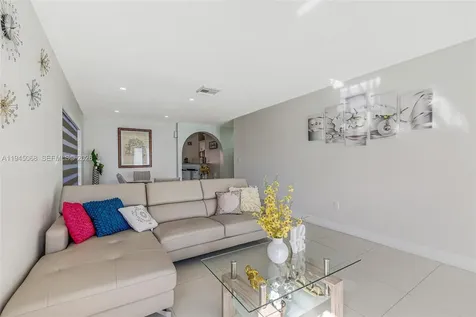 9526 SW 155th Avenue Miami FL 33196
