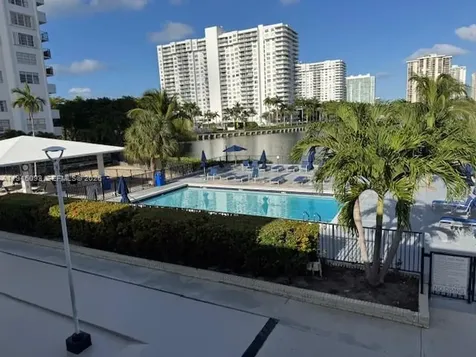2750 NE 183rd Street Aventura FL 33160