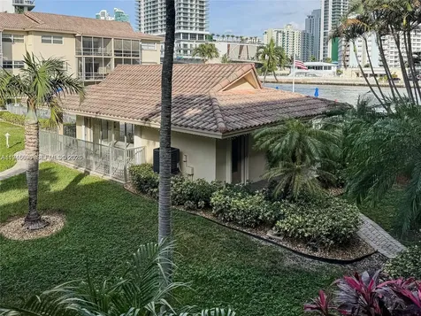 2600 Diana Drive Hallandale Beach FL 33009