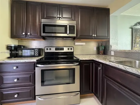 2600 Diana Drive Hallandale Beach FL 33009