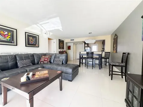 2600 Diana Drive Hallandale Beach FL 33009