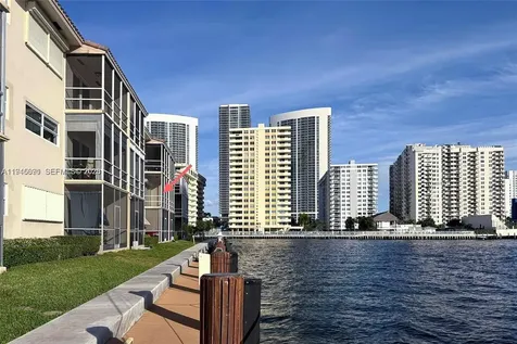 2600 Diana Drive Hallandale Beach FL 33009