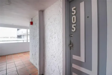 1650 NE 115th Street Miami FL 33181