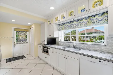 1431 S Ocean Boulevard #95 Lauderdale By The Sea FL 33062