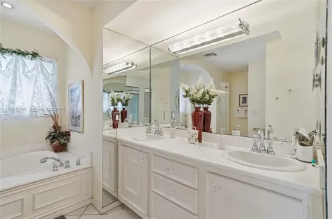1431 S Ocean Boulevard #95 Lauderdale By The Sea FL 33062