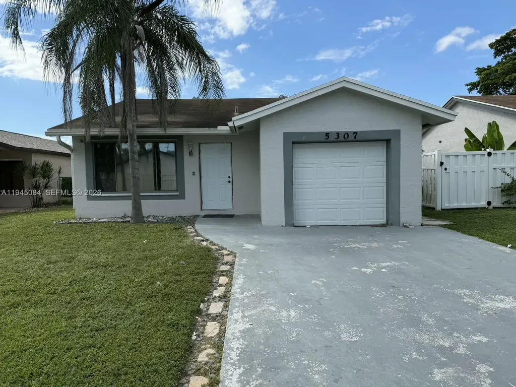 5307 NW 93rd Avenue Sunrise FL 33351