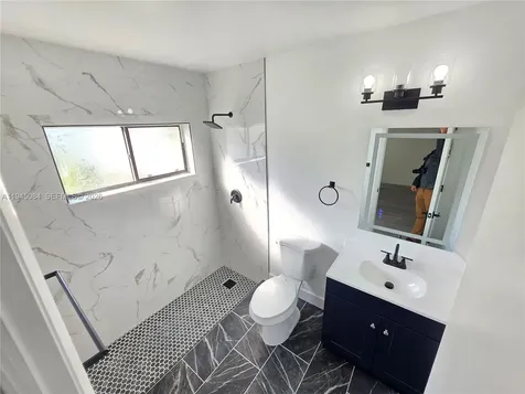5307 NW 93rd Avenue Sunrise FL 33351