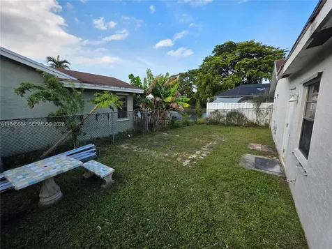 5307 NW 93rd Avenue Sunrise FL 33351