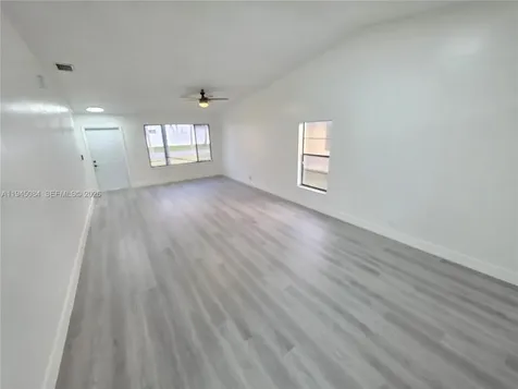 5307 NW 93rd Avenue Sunrise FL 33351