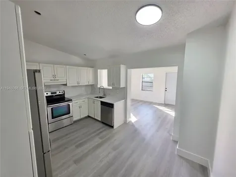 5307 NW 93rd Avenue Sunrise FL 33351