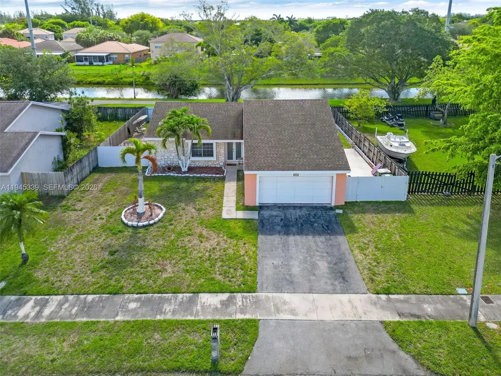 1747 N Goldeneye Lane Homestead FL 33035