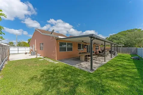 1747 N Goldeneye Lane Homestead FL 33035