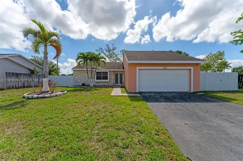 1747 N Goldeneye Lane Homestead FL 33035