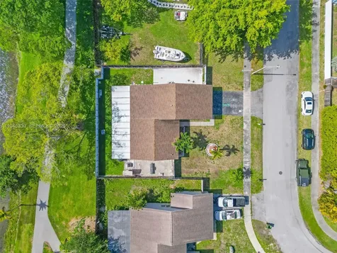 1747 N Goldeneye Lane Homestead FL 33035