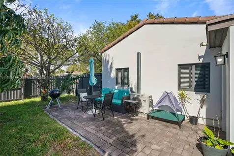 2290 SW 2nd Terrace Miami FL 33135