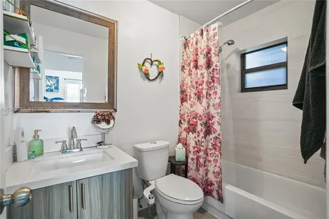 2290 SW 2nd Terrace Miami FL 33135