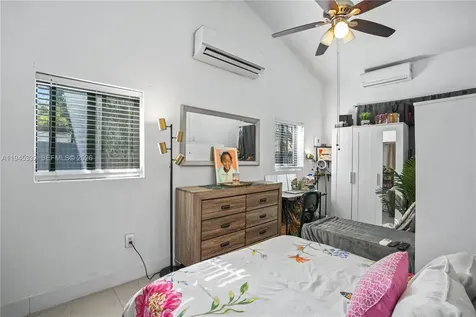 2290 SW 2nd Terrace Miami FL 33135