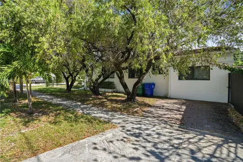 2290 SW 2nd Terrace Miami FL 33135