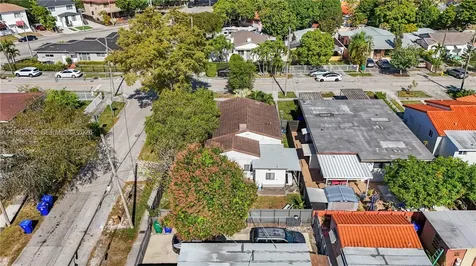 2290 SW 2nd Terrace Miami FL 33135
