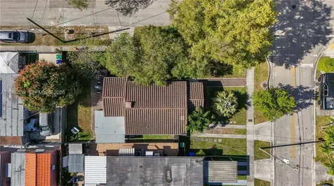 2290 SW 2nd Terrace Miami FL 33135